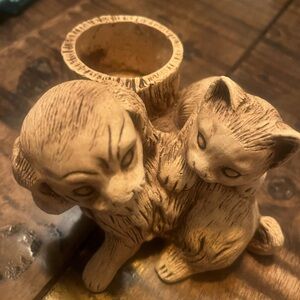 Ricardo cat and dog small planter.